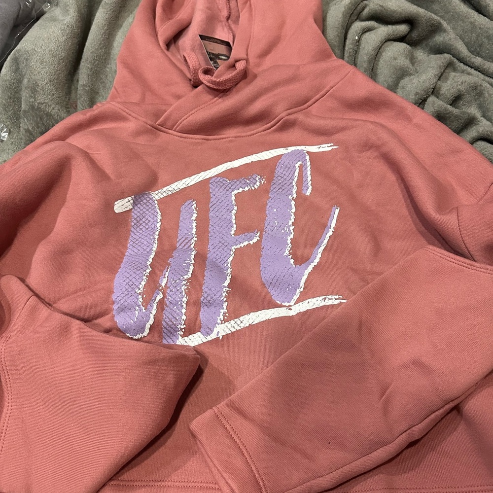 UFC Women's Hoodie Medium Mauve Crop Top Pullover with Tie Sleeves NWT sizes